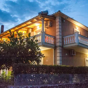 La Casa Di Linda Αργοστόλι