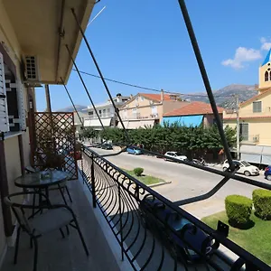 Molly Argostoli (Kefalonia)